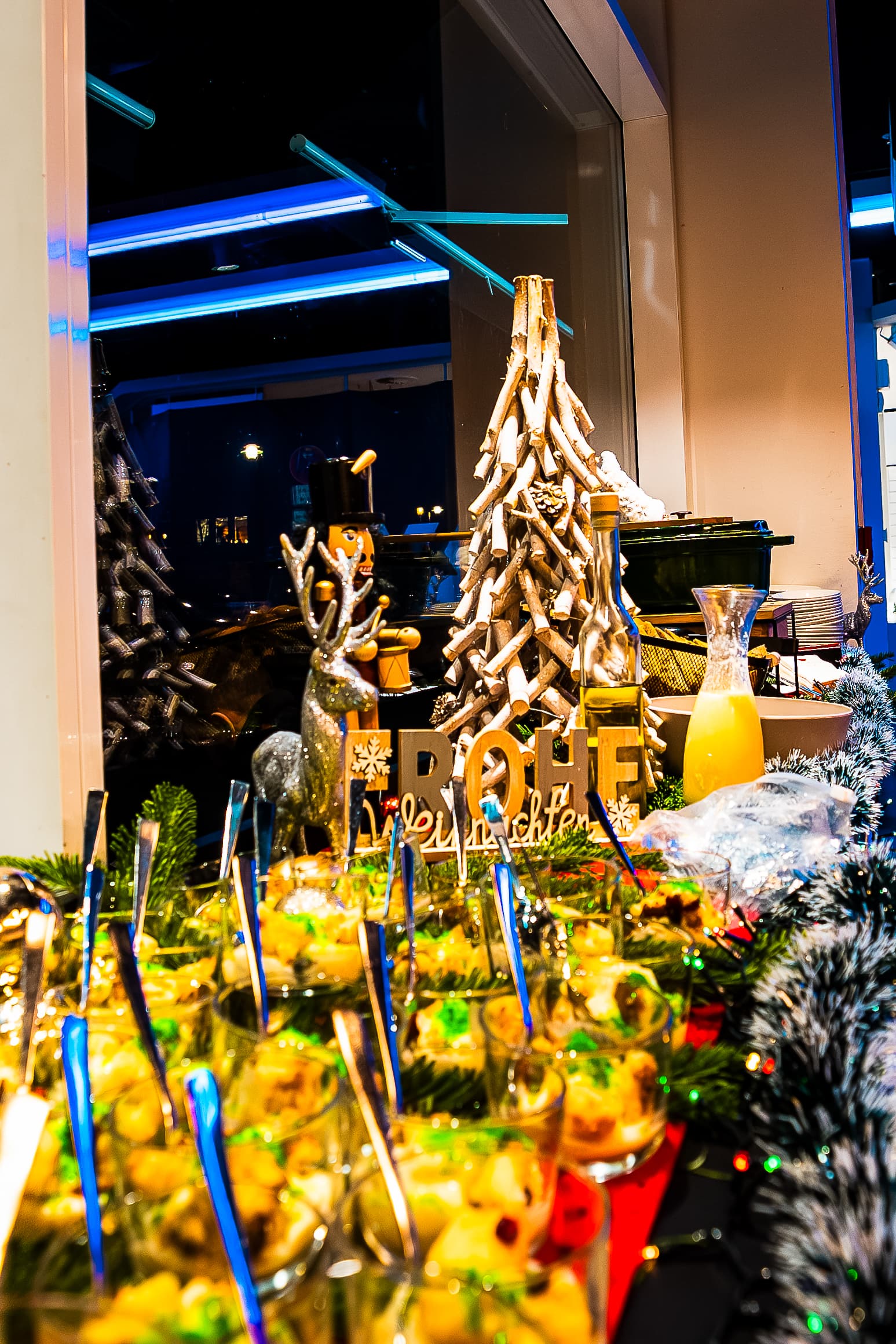 Festive "Frohe Weihnachten" decor with wooden ornaments